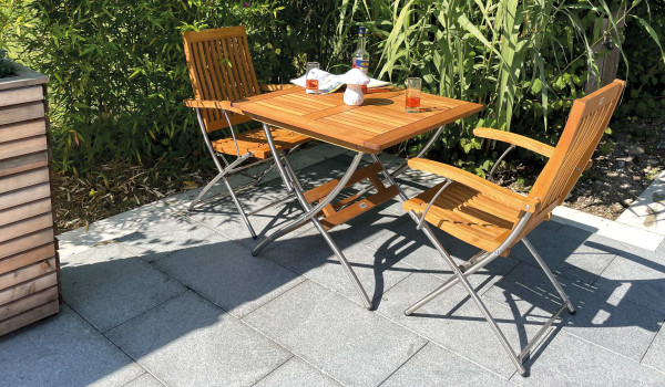 2 Klappsessel Robinie/Edelstahl + Tisch